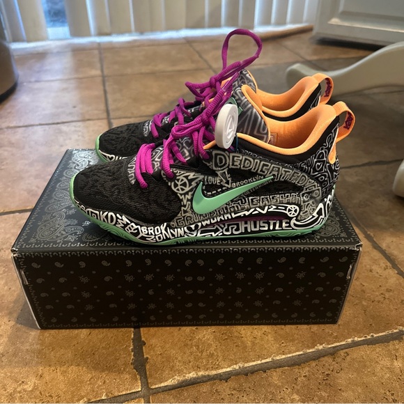Nike KD 15 Brooklyn courts size 5.5 brand new